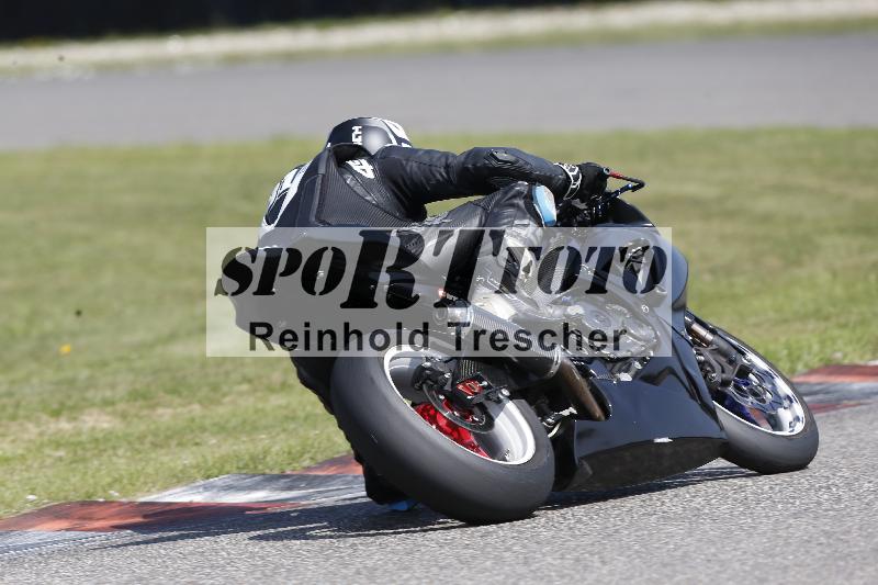 /Archiv-2025/45 10.08.2025 Plüss Moto Sport ADR/Freies Fahren/backside